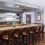 Oxford Suites Chico 